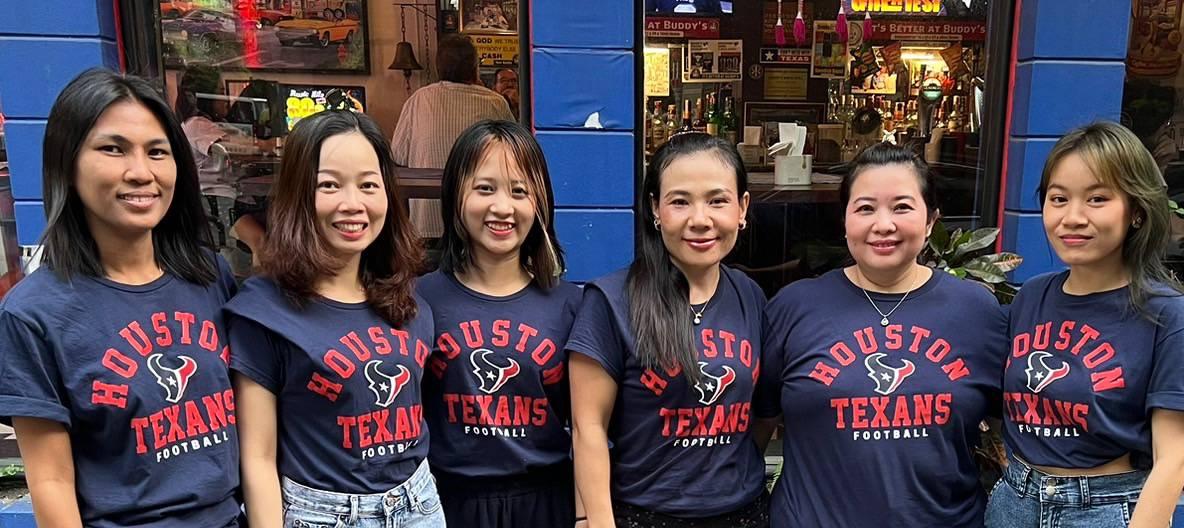 Our friendly Soi 20 staff